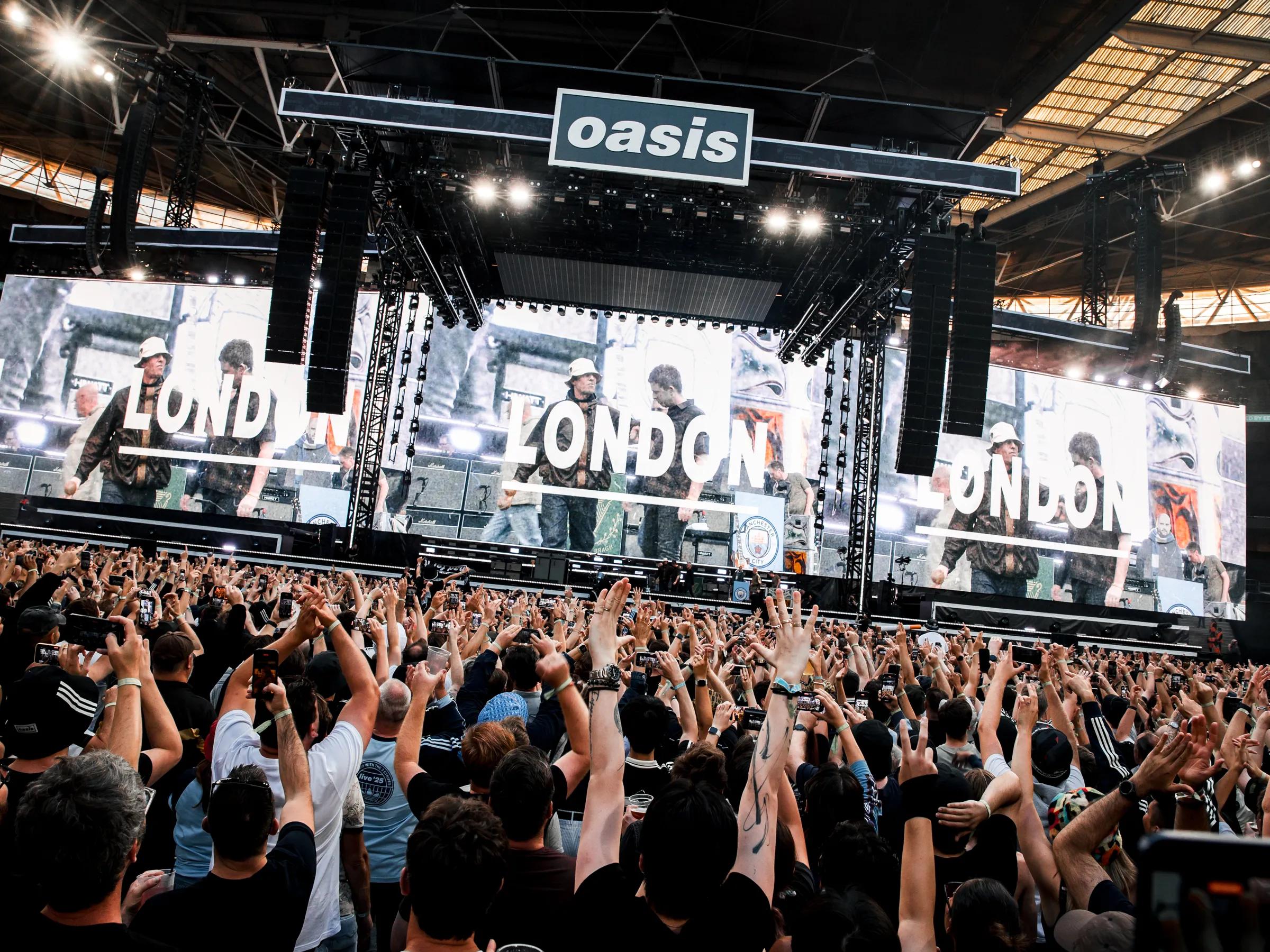 Crowd at a Oasis show
